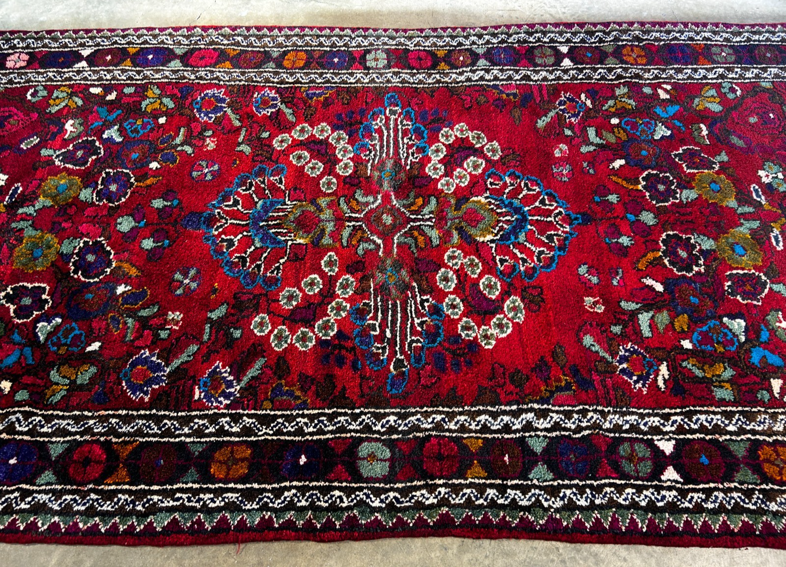 4'6" x 8' Hand-Knotted 100% Wool Hamadane Area Rug