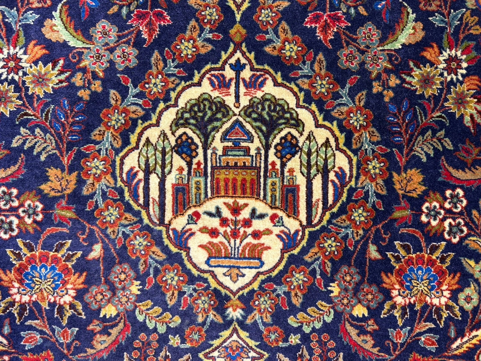 4'2”x 6'0" Antique Hand-Knotted 100% Lamb Wool Carpet - Kashane Area Rug