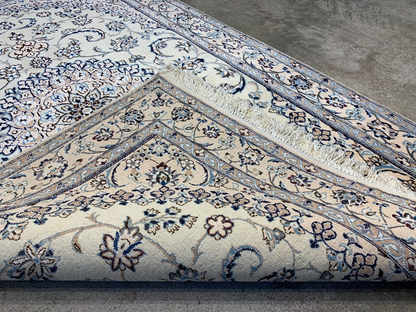 3'3"x4'11'' Very Fine Hand-Knotted Silk & Wool Naine Area Rug - Carpet