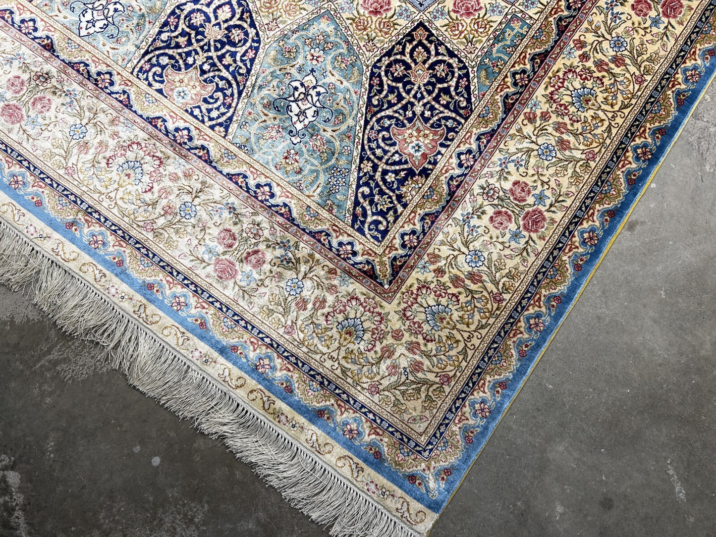 6'x9' Exquisite Hand-Knotted 100% Silk Oriental Rug