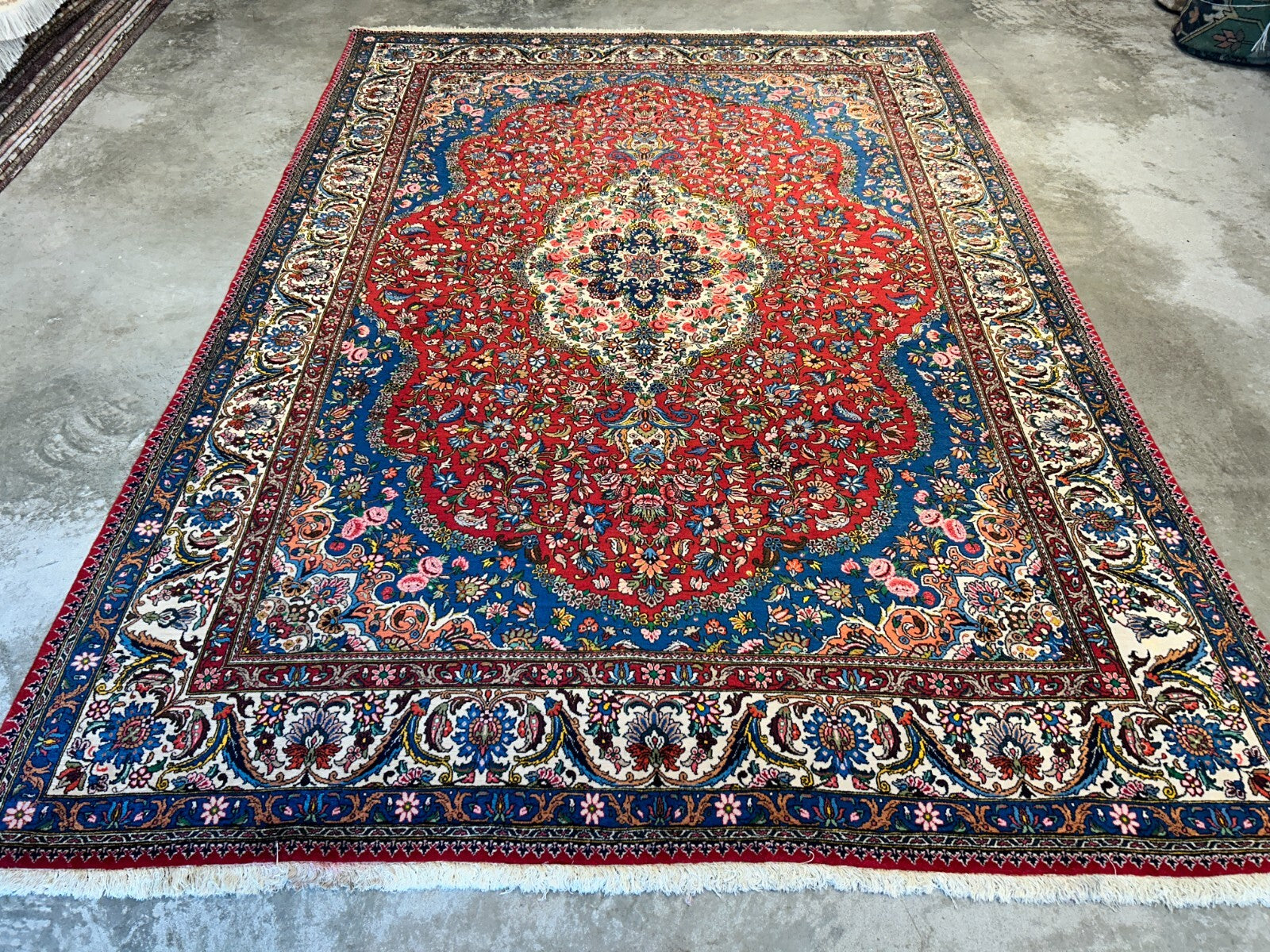 8'4"x11'11" Hand-Knotted 100% Wool Pile Bakhtiarie Rug