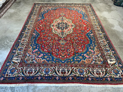 8'4"x11'11" Hand-Knotted 100% Wool Pile Bakhtiarie Rug