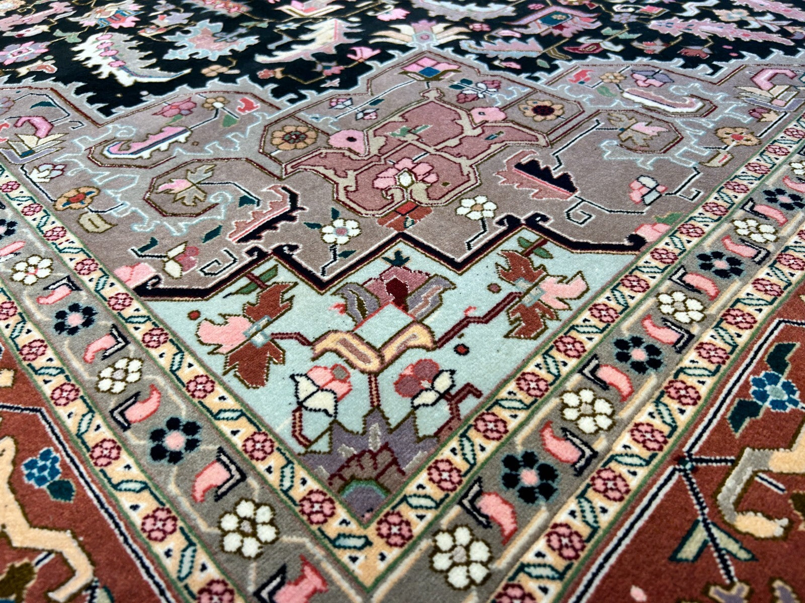 6'6"x9'6" Fine Hand-Knotted Wool & Silk Blend Tabrize Herize Carpet - Area Rug