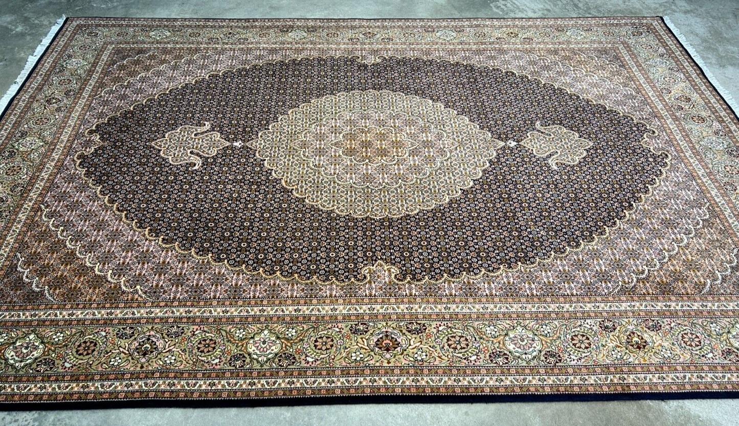 6'7"x9'7" Fine Hand-Knotted Wool & Silk Blend Tabrize Mahi Carpet - Area Rug