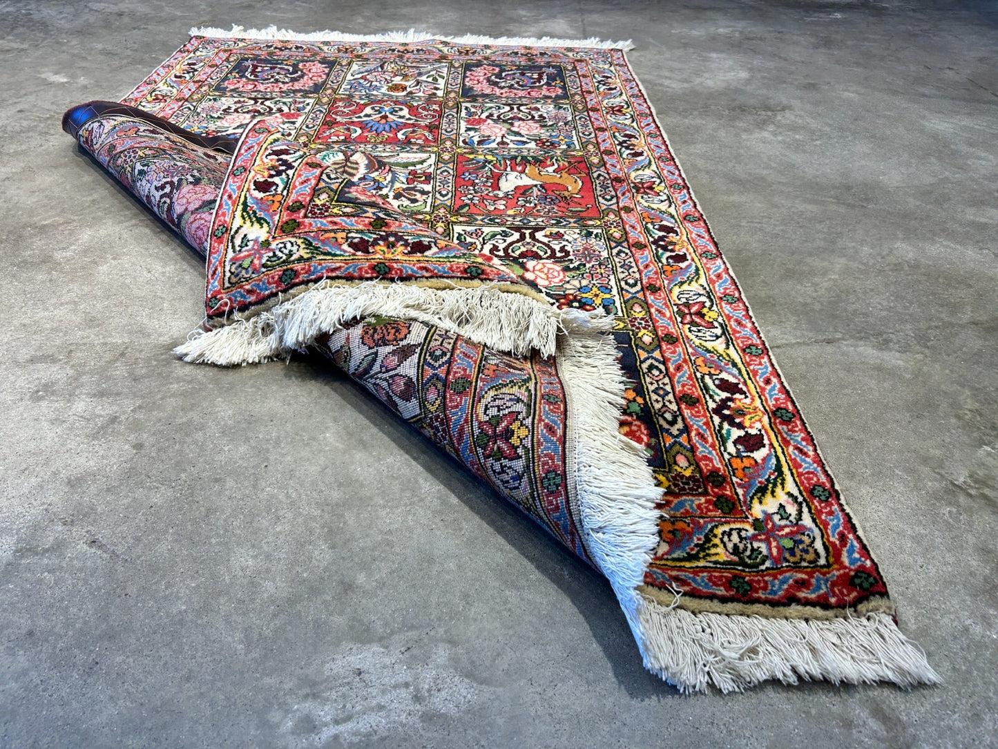 3'5"x5'2" Hand-Knotted 100% Lamb Wool Bakhtiarie Carpet - Area Rug