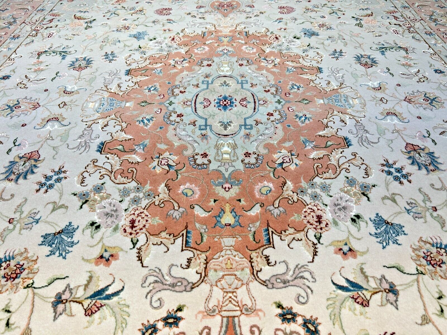 6'7"x9'10" Extra-Fine Hand-Knotted Wool & Silk Blend Tabrize Carpet - Area Rug
