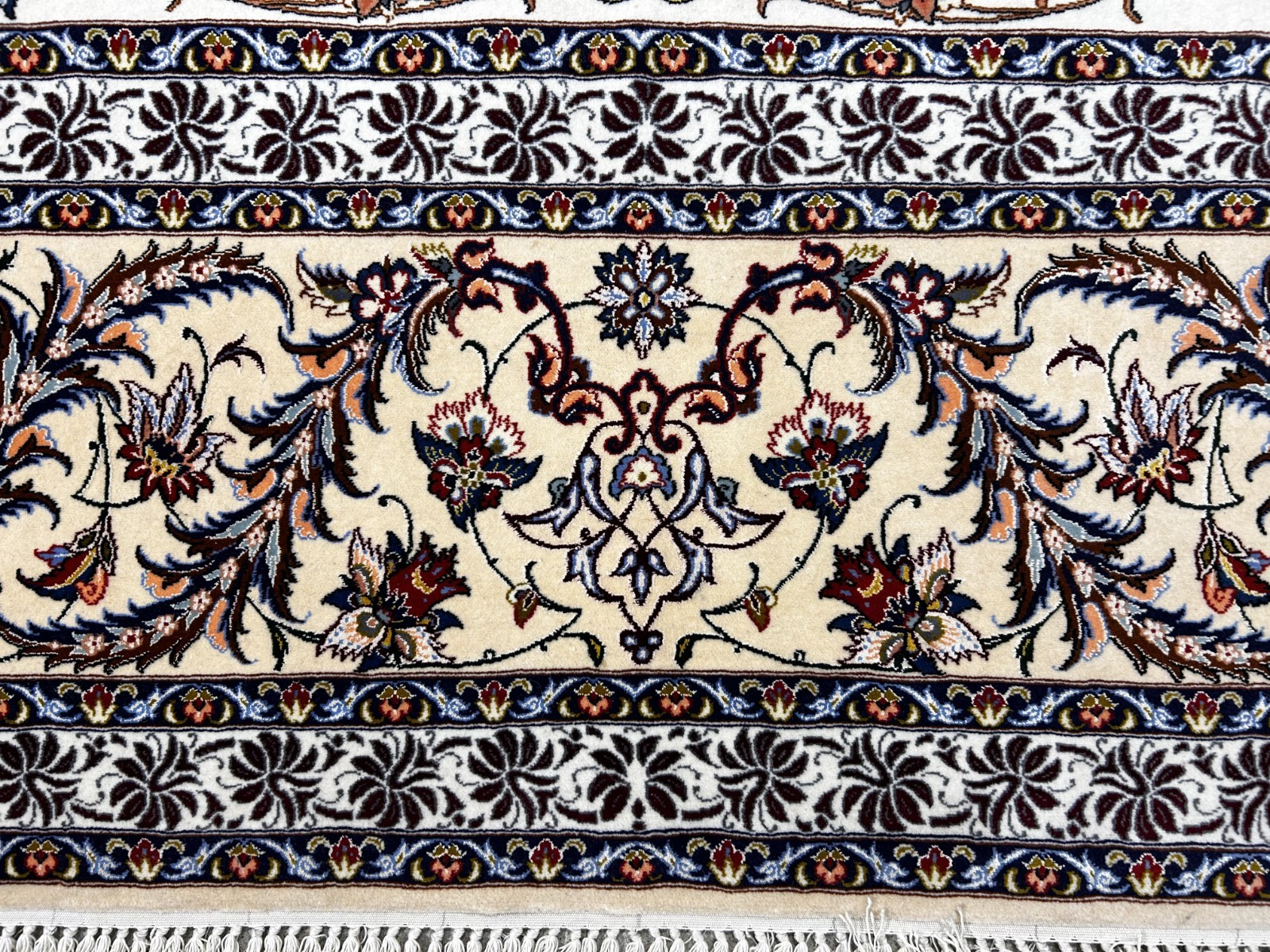 8'6"x12' Extra Fine Hand-Knotted Wool & Silk Isfahane Rug