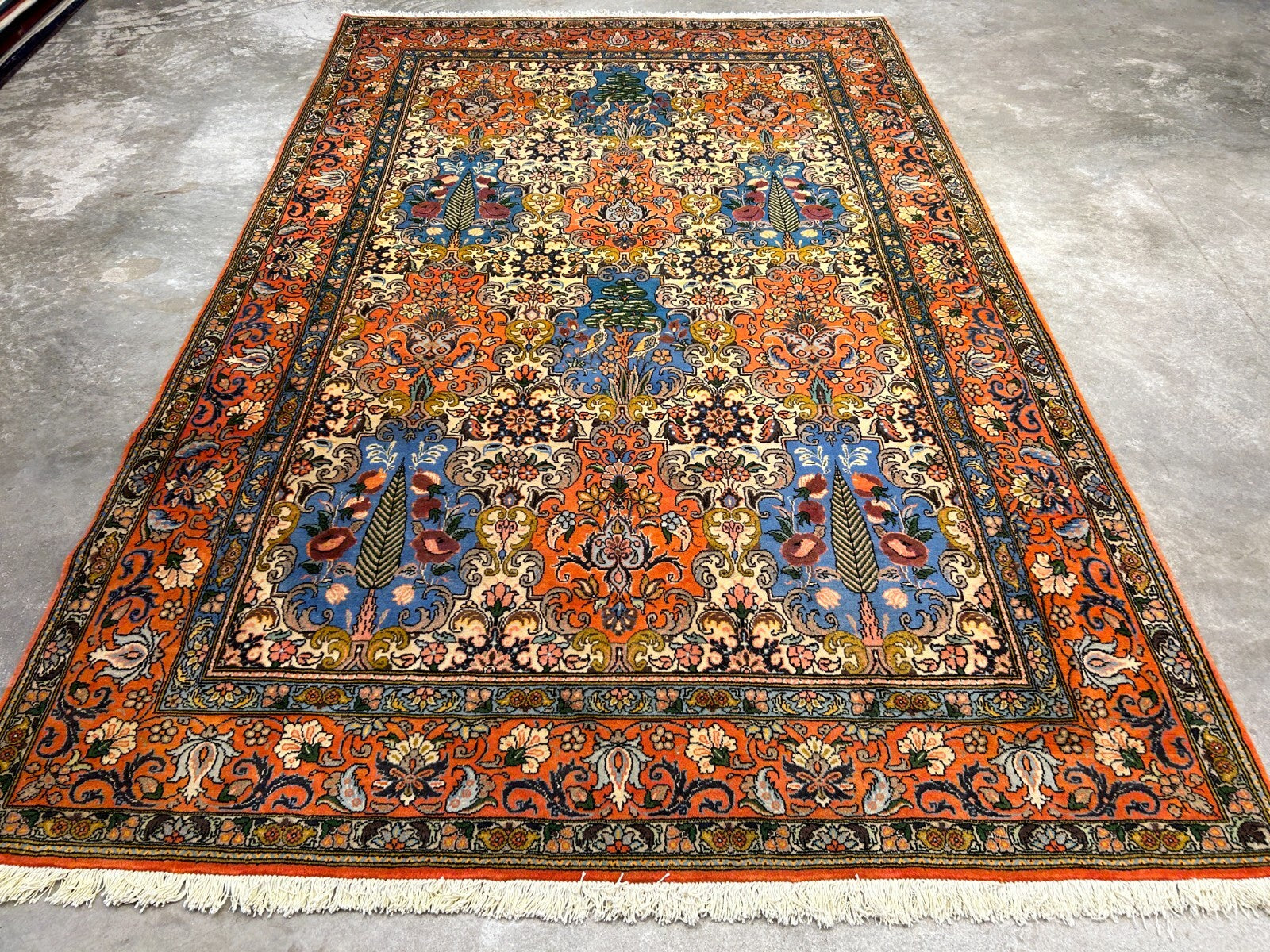 6'7"x10'5" Hand-Knotted 100% Lamb Wool Bakhtiarie Carpet - Area Rug