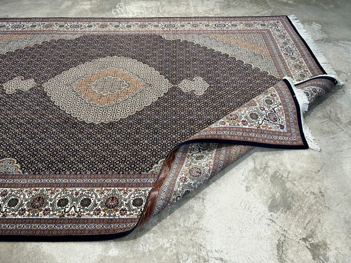 6'8"x10' Fine Hand-Knotted Wool & Silk Oriental Tabrize Rug - Area Carpet