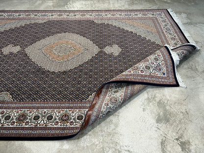 6'8"x10' Fine Hand-Knotted Wool & Silk Oriental Tabrize Rug - Area Carpet