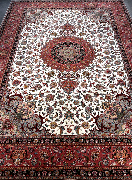 8'3"x11'3" Fine Hand-Knotted Wool & Silk Tabrize Rug