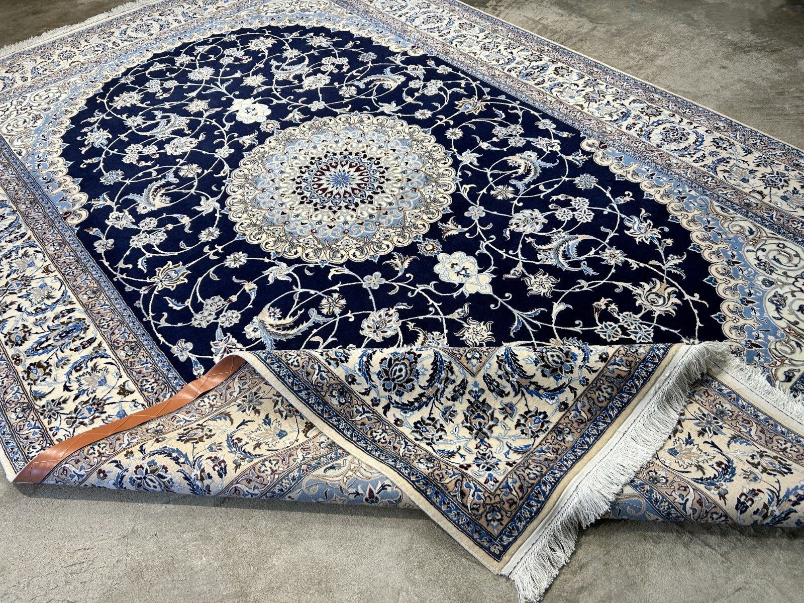 6'9"x9'10" Very Fine Hand-Knotted Wool & Silk Blend Naine Carpet - Area Rug