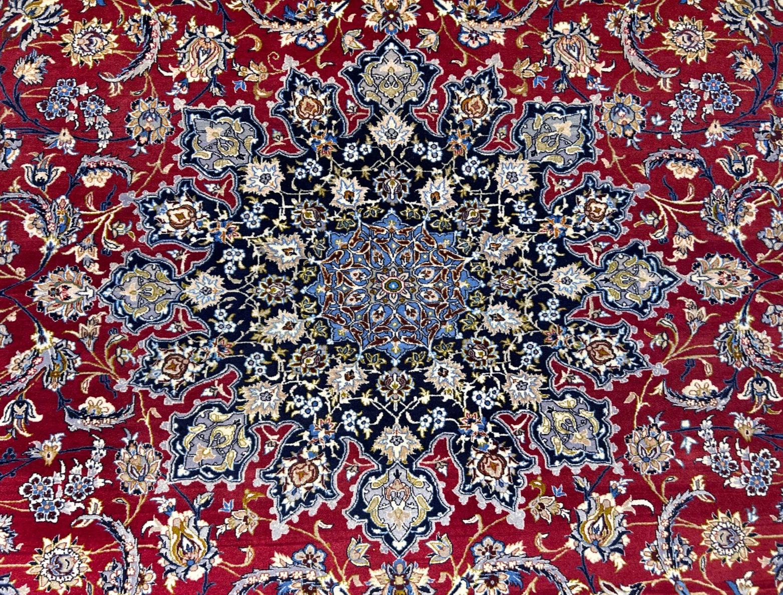 8'1"x11'6" Extra Fine Hand-Knotted Wool & Silk Isfahane Rug