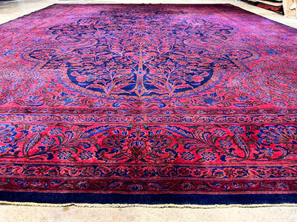 Collector Antique 8'6"x12' Extra Fine Hand-Knotted Wool Kashane Rug