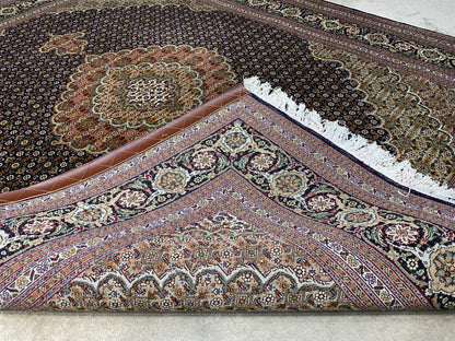 5'6"x6'6" Hand-Knotted Wool / Silk Tabrize Fish Area  Rug - Carpet