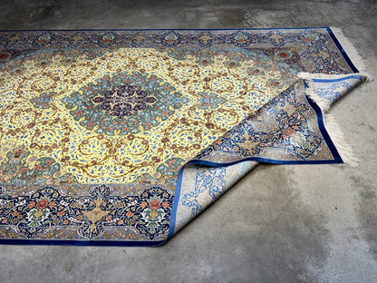 6'5"x10'4" Exquisite Extra-Fine Hand-Knotted 100% Silk Qume Carpet - Area Rug
