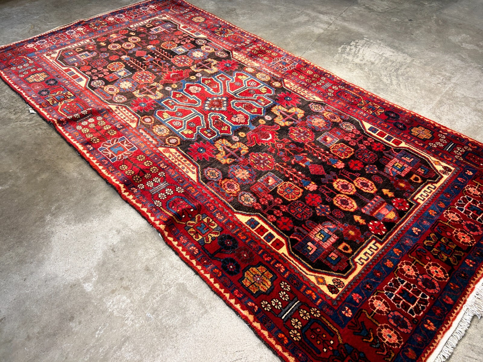 5'0" x 9'10" Hand-Knotted 100% Wool Carpet - Nahavande Area Rug