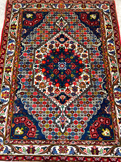 3'5"x5'2" Hand-Knotted 100% Lamb Wool Bakhtiarie Area Rug