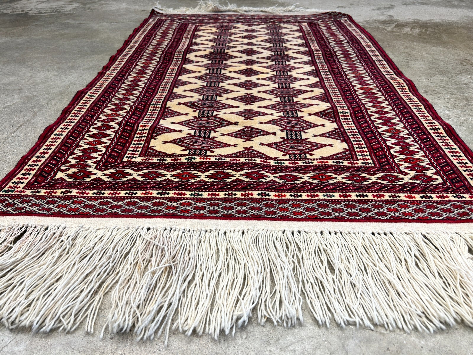 2'10"x4'2" Hand-Knotted 100% Wool Pile Bokhara Rug