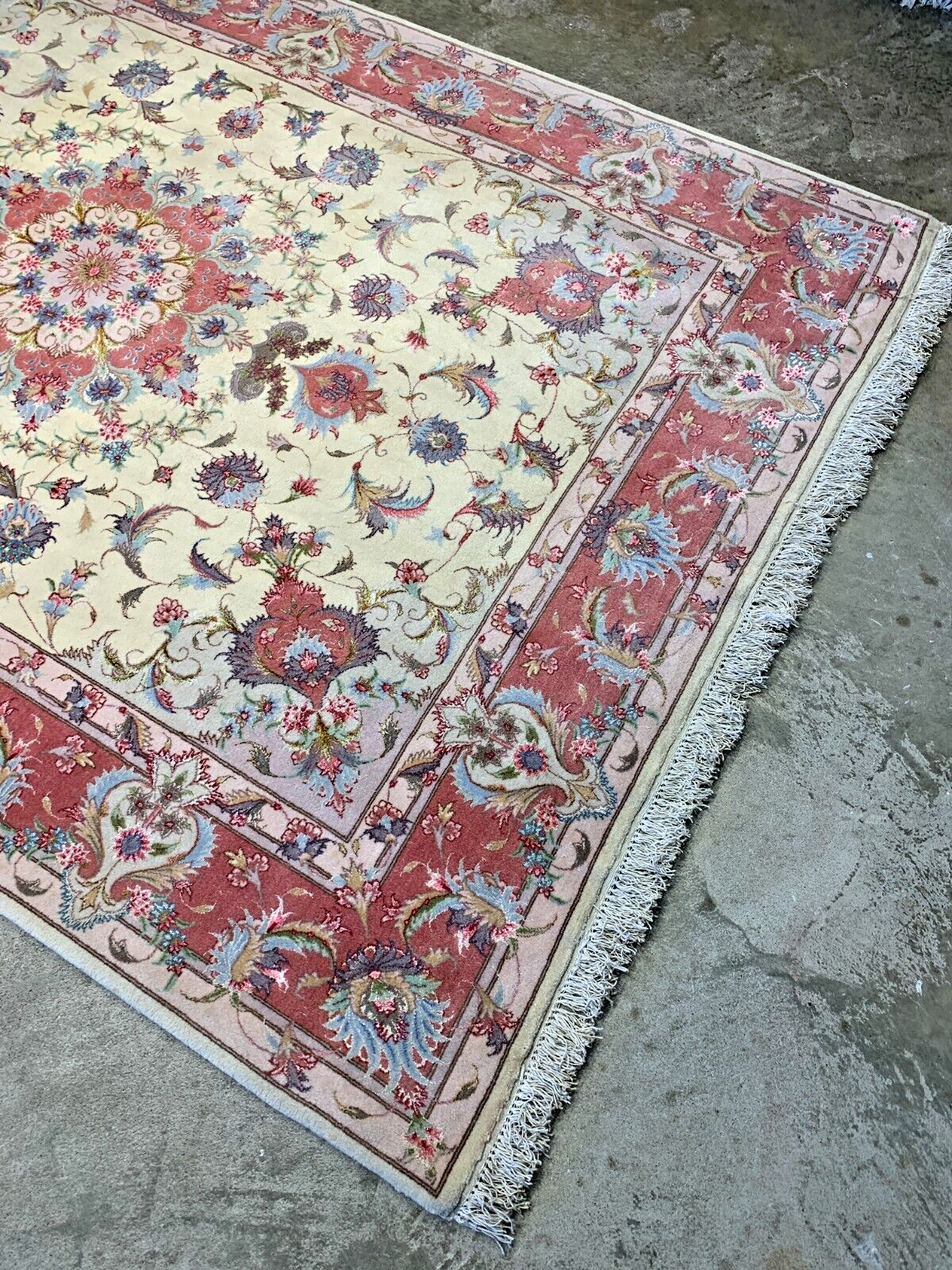 4'11"x7'4" Very Fine Hand-Knotted Wool & Silk Blend Tabrize Carpet - Area Rug