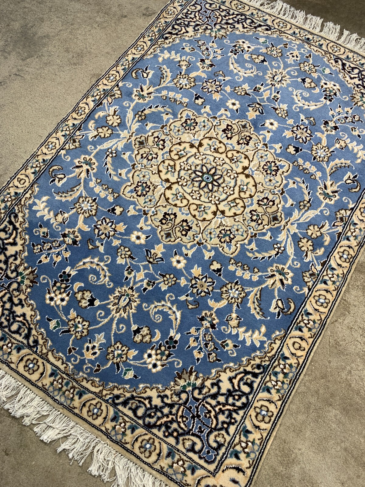 3'0"x4'6" Fine Hand-Knotted Wool & Silk Blend Naine Carpet - Area Rug