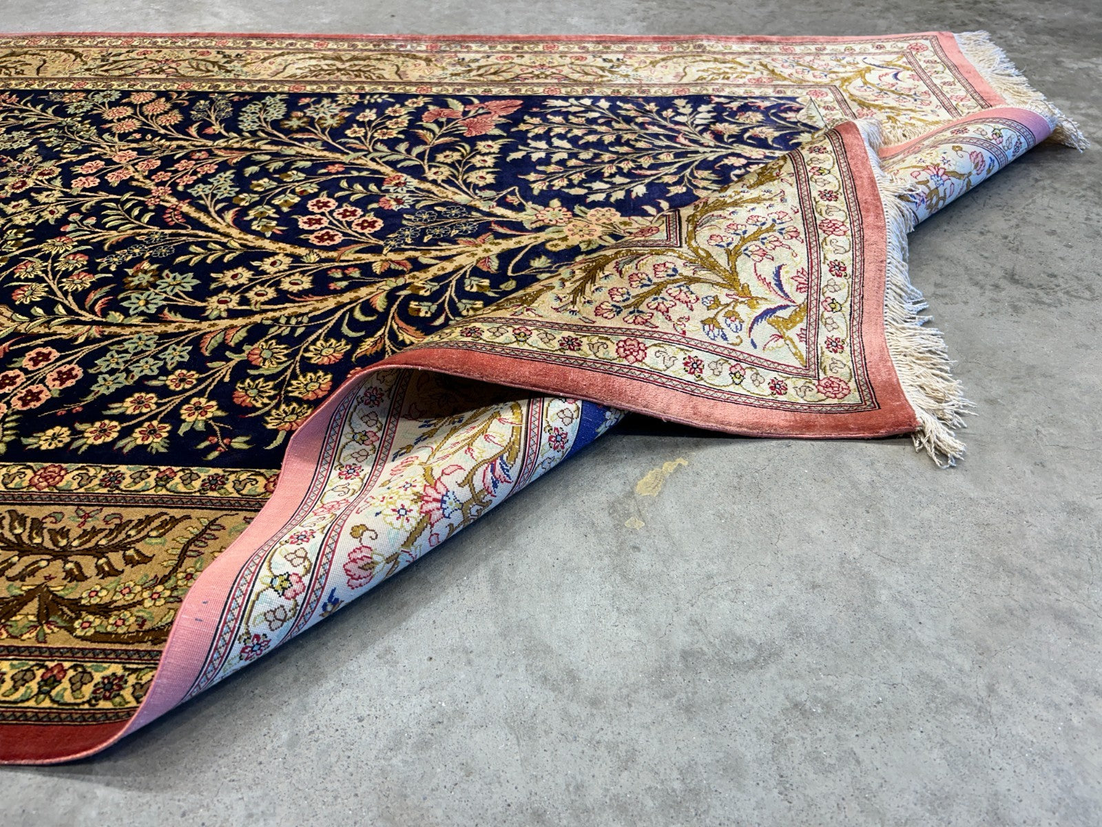 3'3"x4'11" Exquisite Extra-Fine Hand-Knotted 100% Silk Tree of Life Area Rug