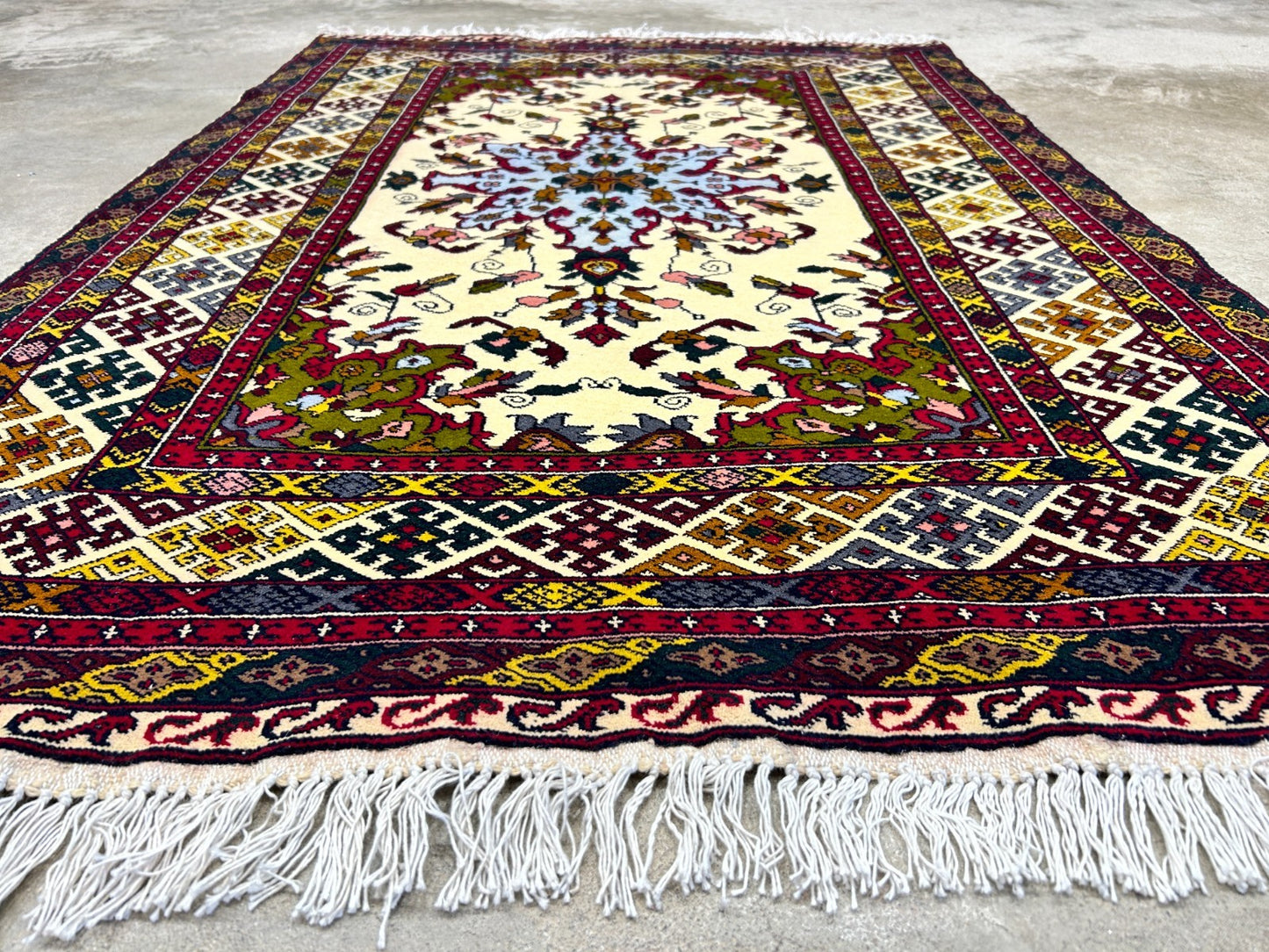 3'3"x4'9'' Hand-Knotted 100% Wool Afghan Medallion Area Rug