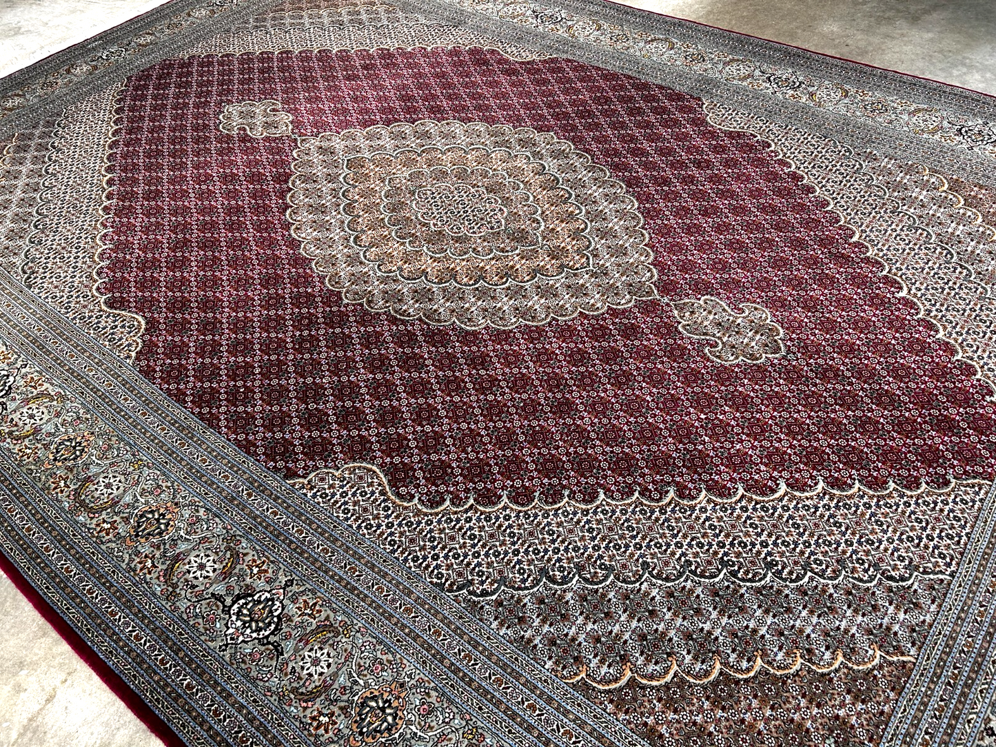 8'4"x11'6" Hand-Knotted Silk & Wool Tabrize Fish Style Area Rug - Carpet