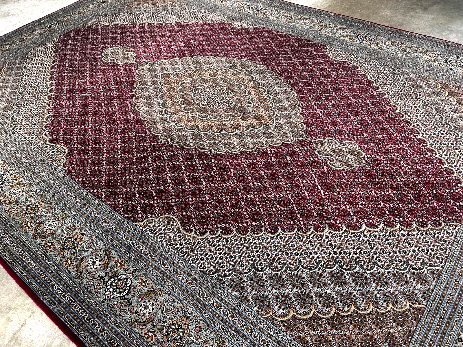 8'4"x11'6" Hand-Knotted Silk & Wool Tabrize Fish Style Area Rug - Carpet