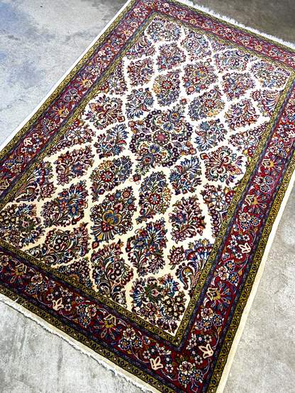 3'5"x5'0'' Fine Hand-Knotted Fine 100% Wool Pile Sarouke Area Rug