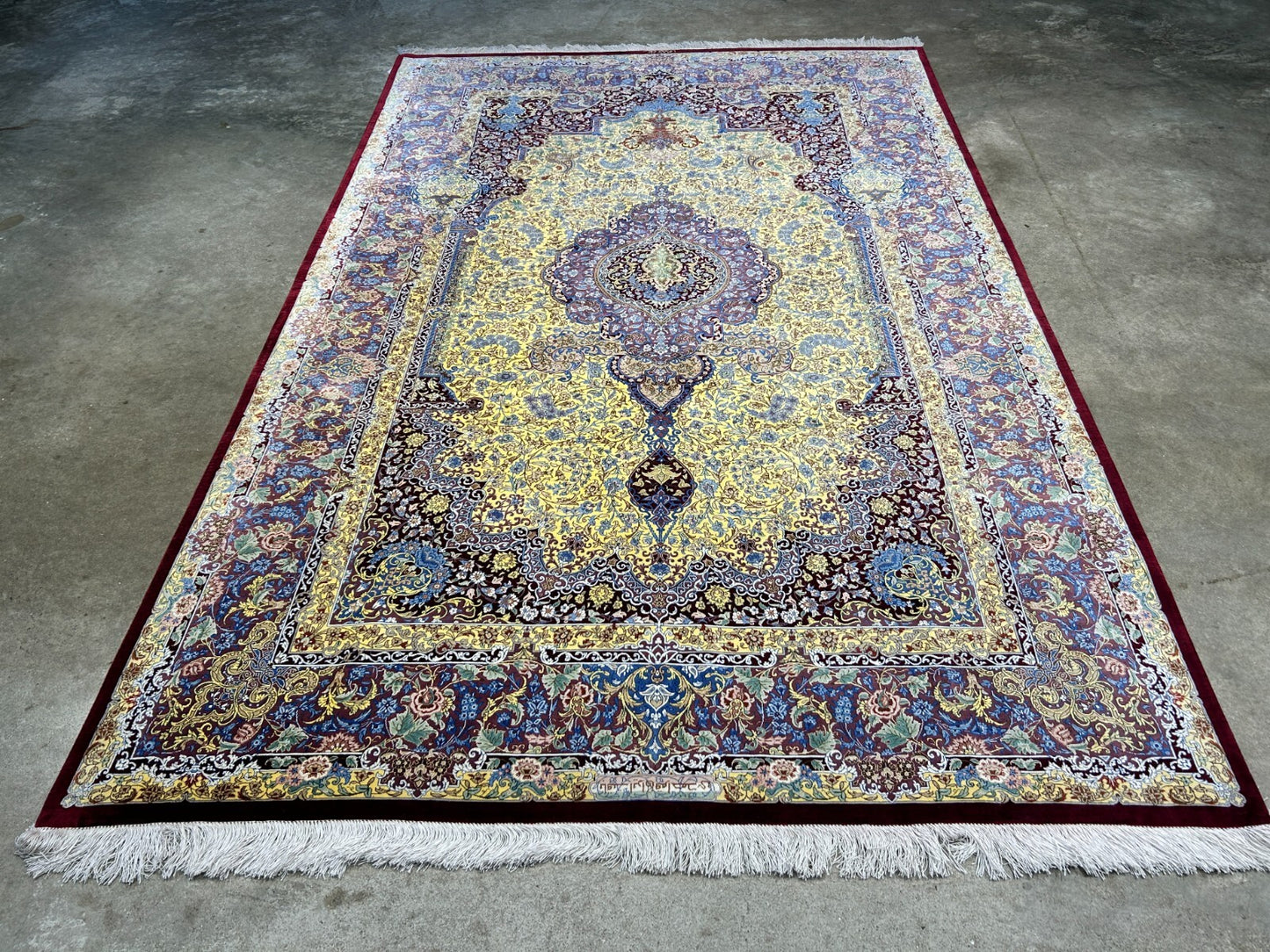 5'4"x8'2" Exquisite Extra-Fine Hand-Knotted 100% Silk Qume Carpet - Area Rug