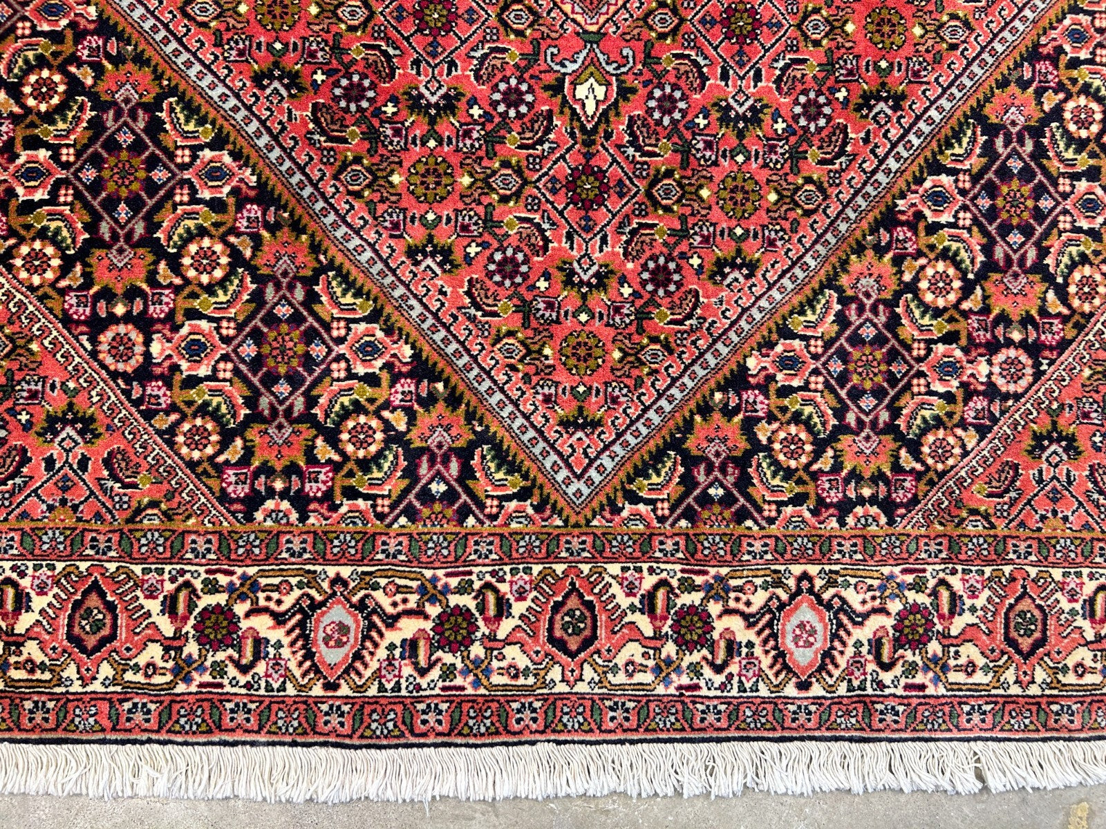3'8"x5'7" Hand-Knotted 100% Wool Bidjare Carpet - Area Rug