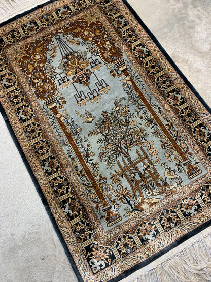 2'7"x4'1" Hand-Knotted 100% Silk Prayer Rug - Area Rug