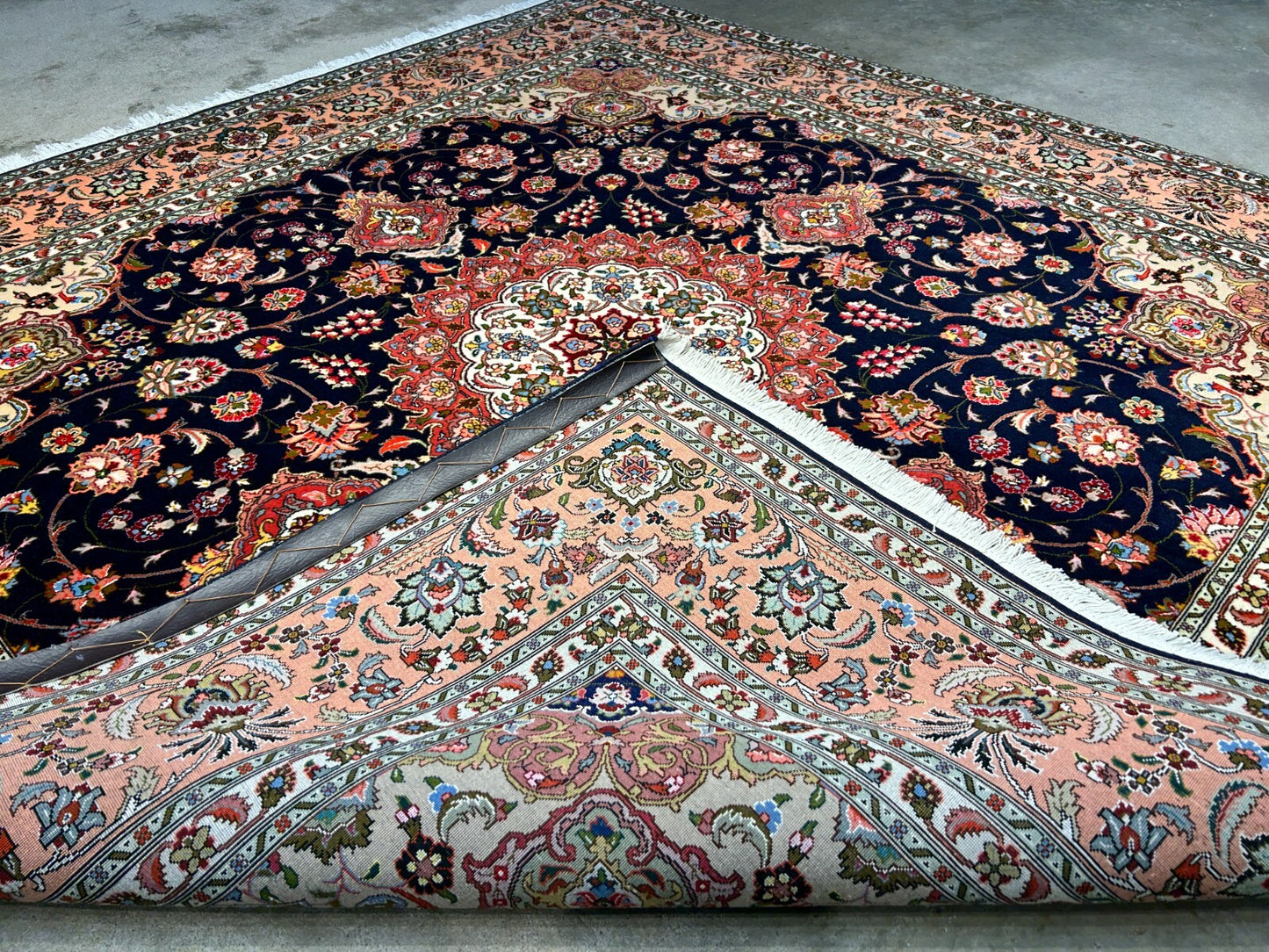 6'5"x6'7" Fine Hand-Knotted Wool & Silk Tabrize Rug - Area Carpet
