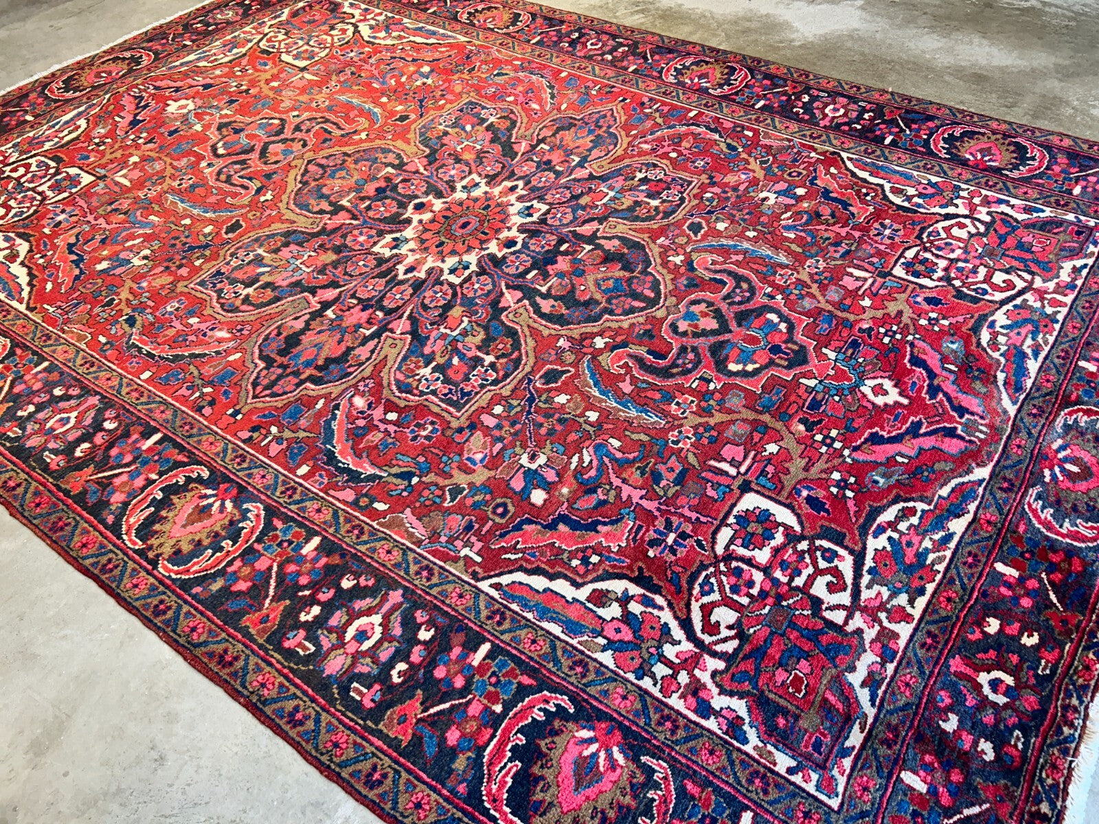8'2"x11'6" Hand-Knotted 100% Wool Pile Herize Rug