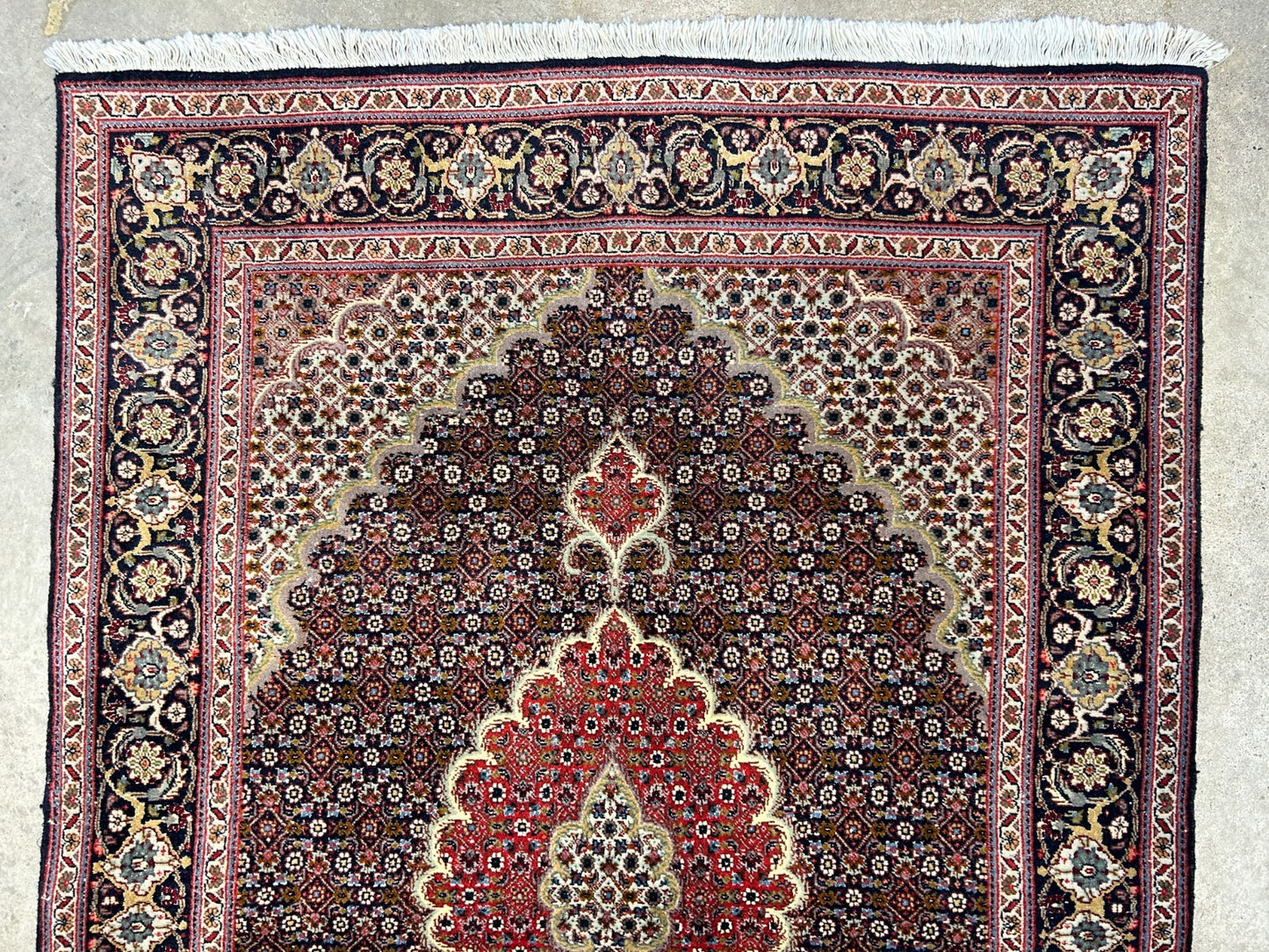 3'4"x4'8" Hand-Knotted 100% Wool Pile Tabrize Mahi Rug