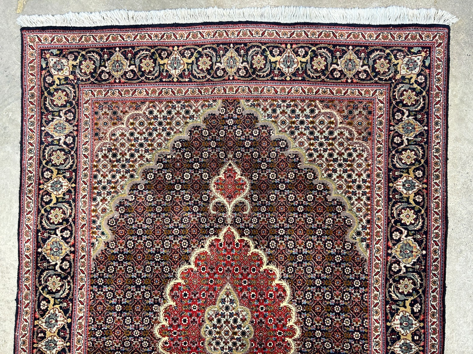3'4"x4'8" Hand-Knotted 100% Wool Pile Tabrize Mahi Rug