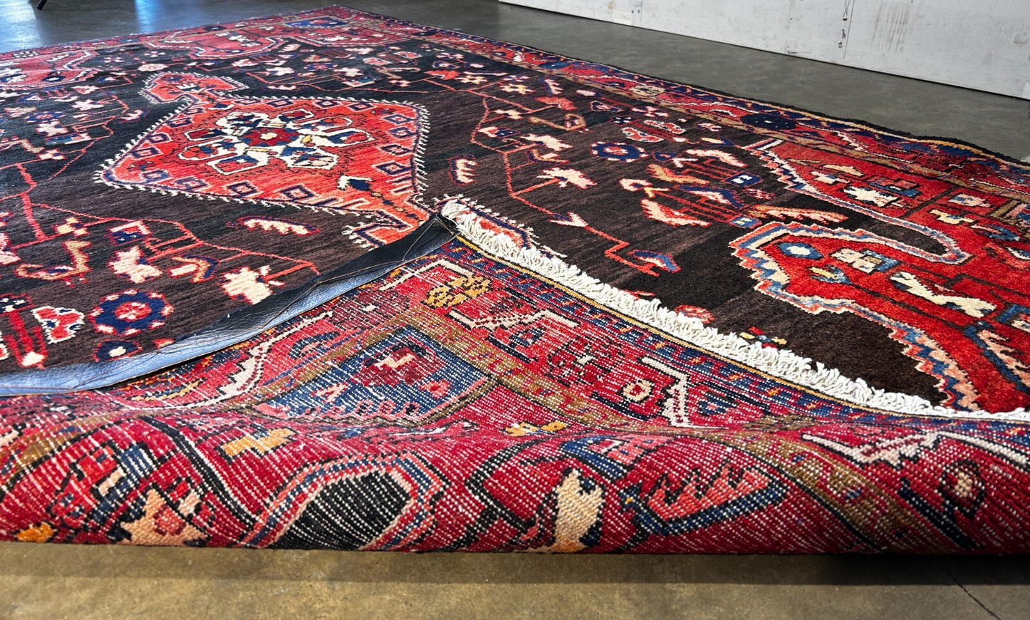 4'10" x 8'1'' Hand-Knotted 100% Wool Pile Hamadane Area Rug