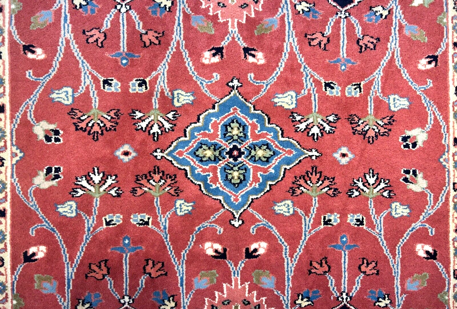 6'x9' Hand-Knotted 100% Wool Pile Indo-Serapi Carpet - Area Rug