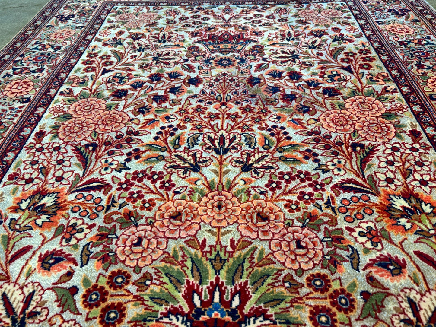 3'3"x5'4" Very Fine Hand-Knotted 100% Wool Pile Persiane Kashane Rug