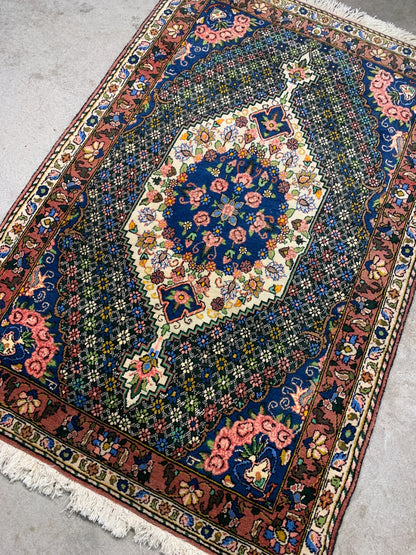 3'5"x 5'2" Hand-Knotted 100% Wool Bakhtiarie Area Rug