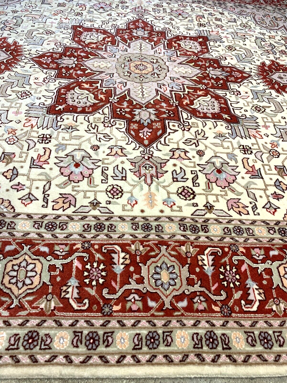 4'10"x6'8" Very Fine Hand-Knotted Wool & Silk Blend Tabrize Carpet - Area Rug