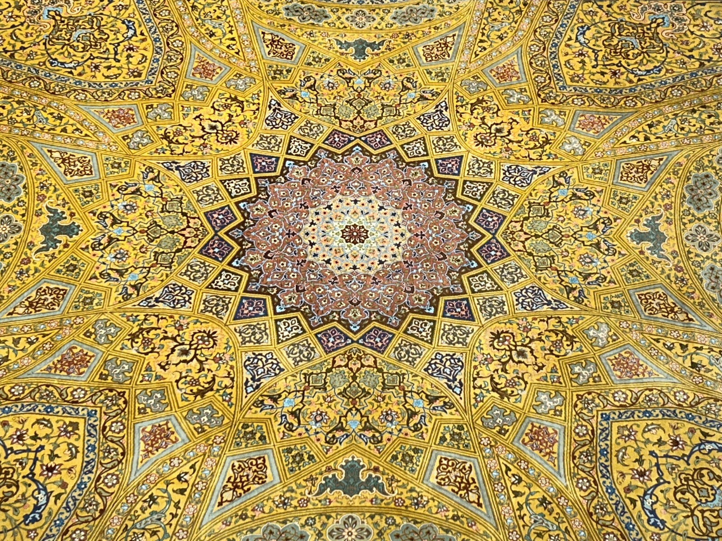 9'8"x12'11" Exquisite Signed Hand-Knotted 100% Silk Qume Rug