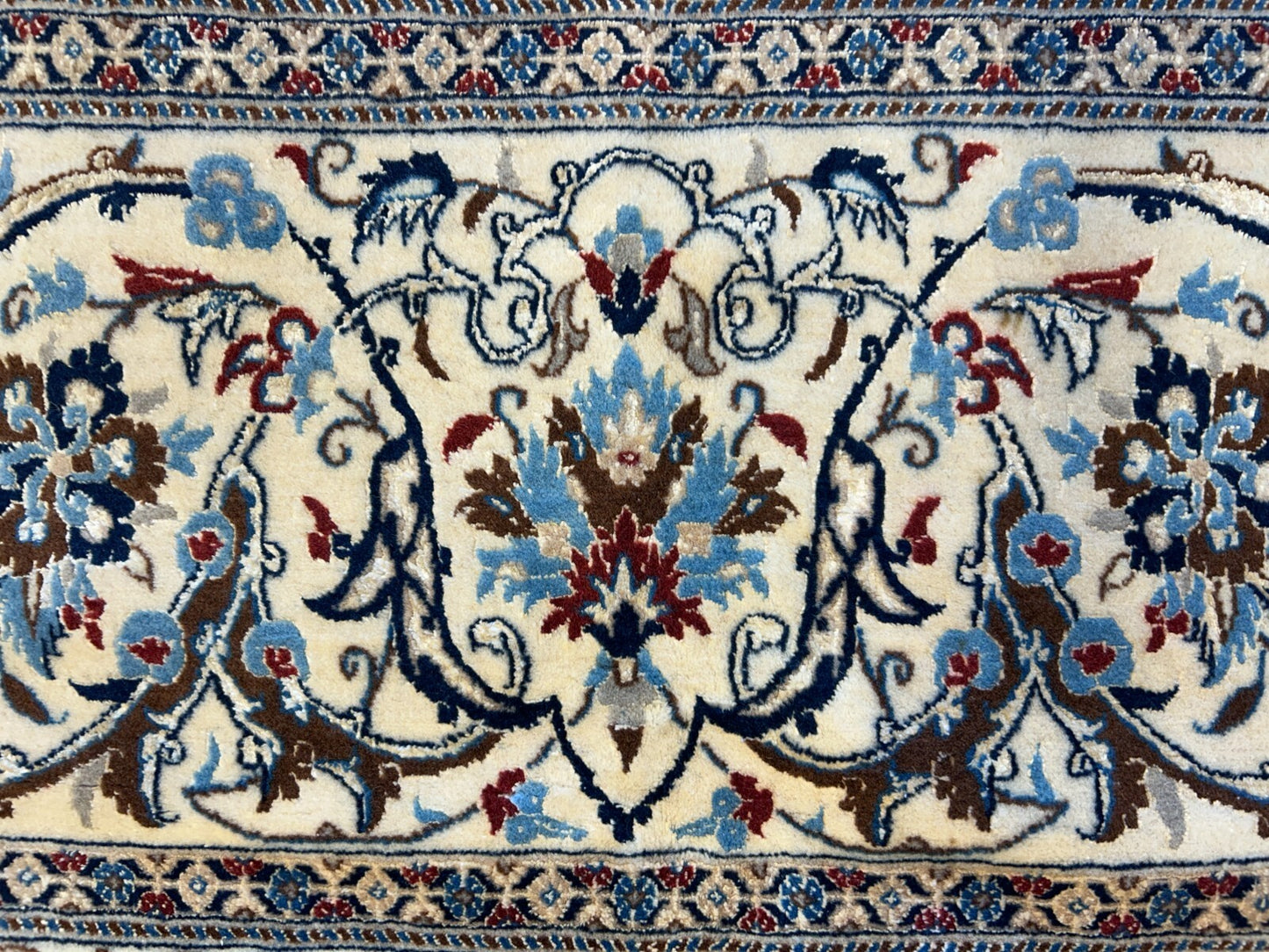 10'3"x14'1" Extra Fine Hand-Knotted Wool & Silk Naine Rug