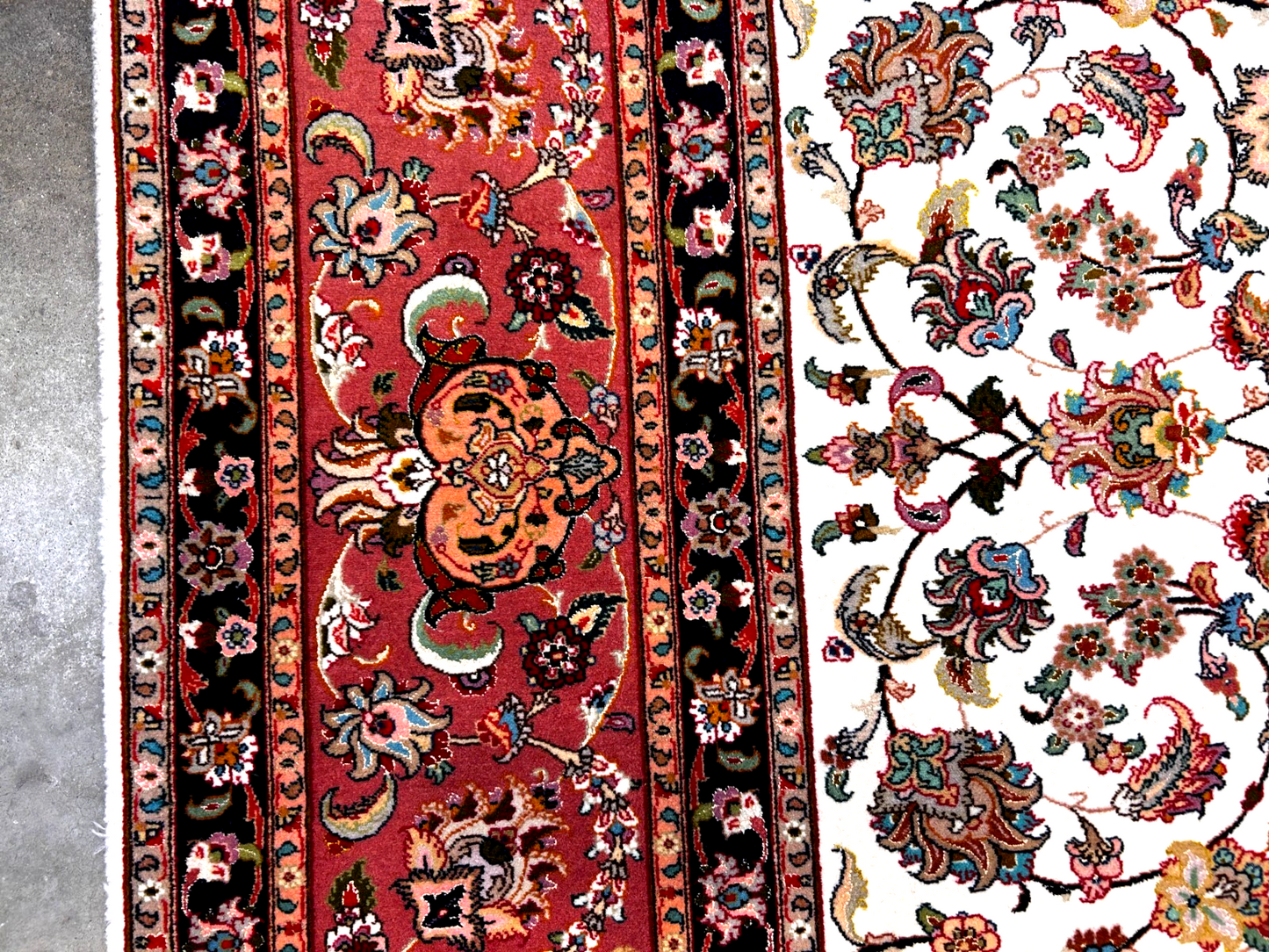 8'3"x11'3" Fine Hand-Knotted Wool & Silk Tabrize Rug