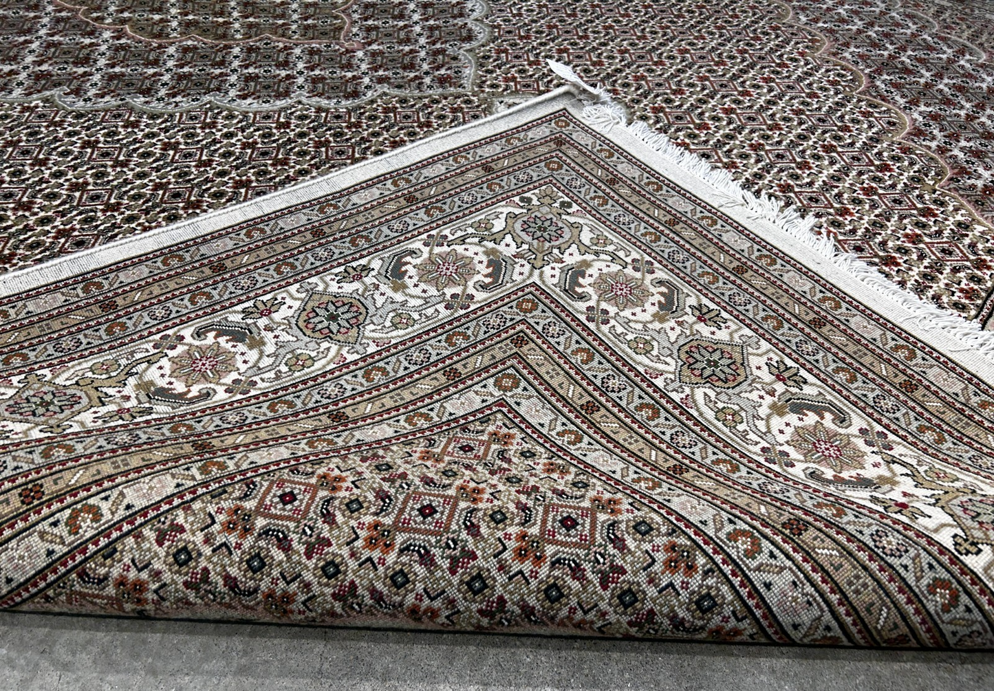 8'3"x11'4'' Hand-Knotted  100% Wool Pile Tabrize Mahi Area Rug