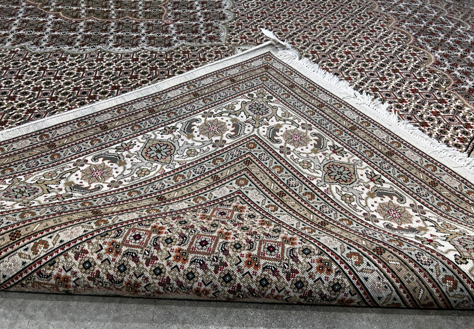 8'3"x11'4'' Hand-Knotted  100% Wool Pile Tabrize Mahi Area Rug