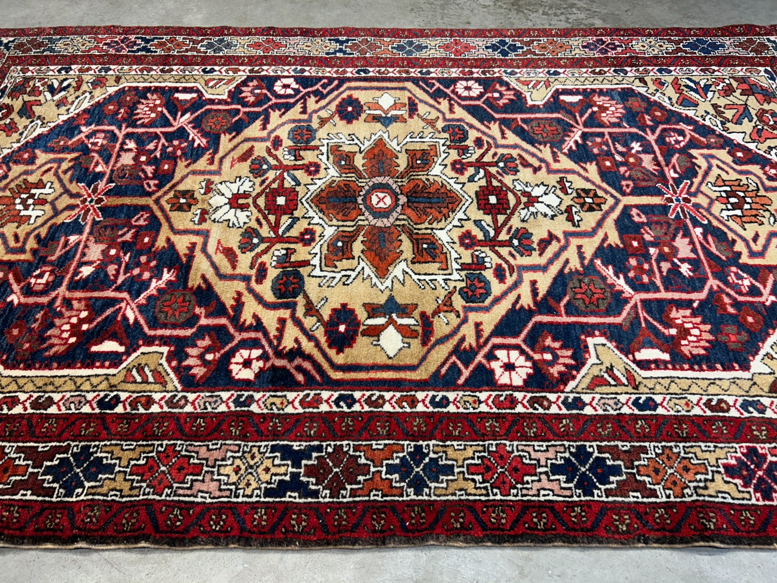 4'6"x7'4" Hand-Knotted 100% Wool Pile Herize Area Rug - Carpet