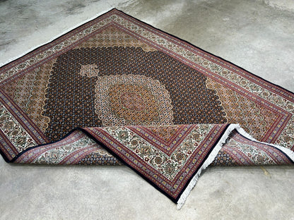 5'6"x7'8" Fine Hand-Knotted Wool & Silk Blend Tabrize Mahi Carpet - Area Rug