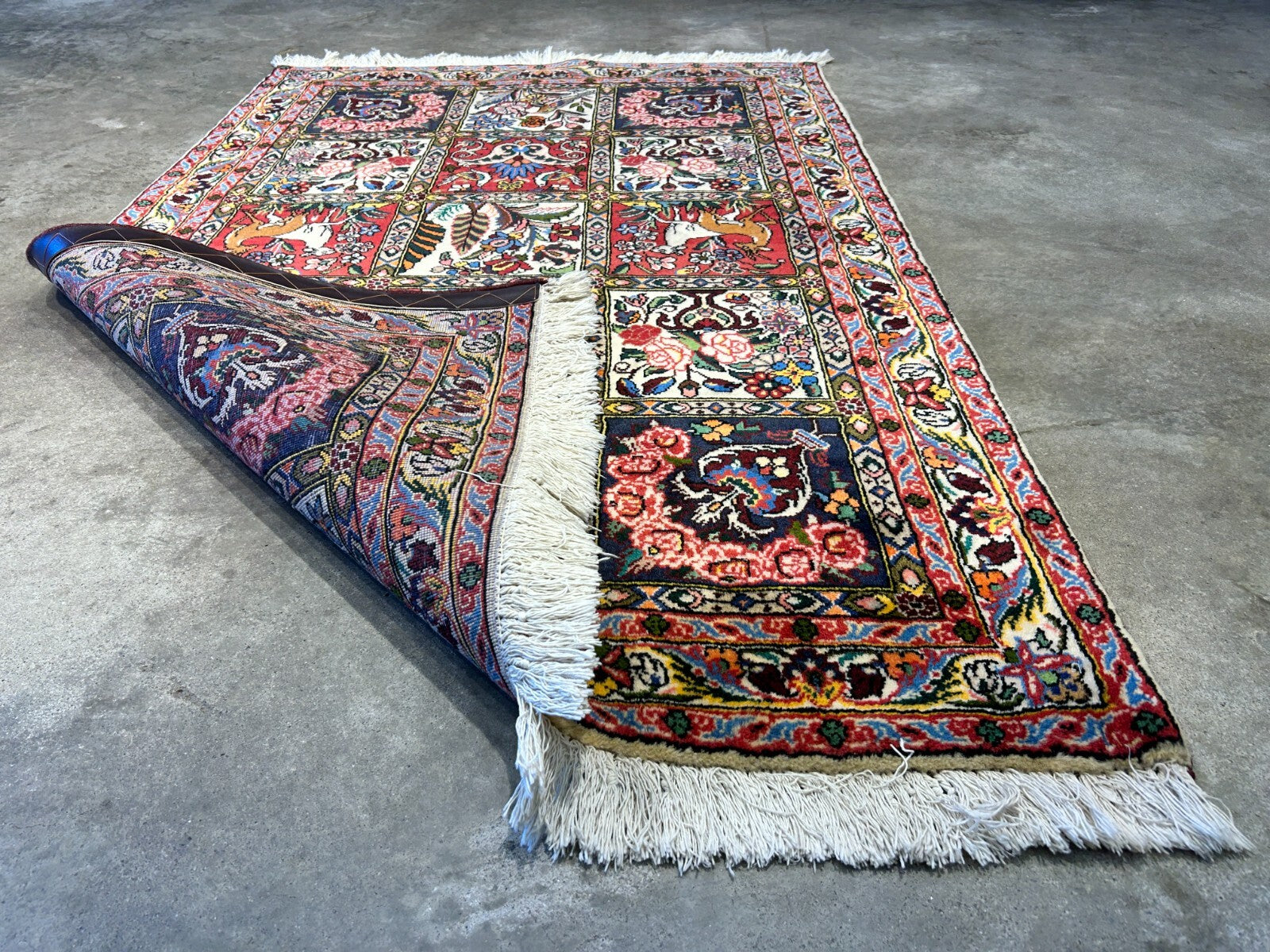 3'5"x5'2" Hand-Knotted 100% Lamb Wool Bakhtiarie Carpet - Area Rug